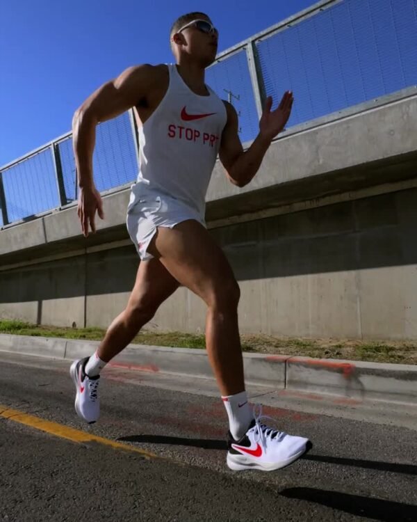 Nike Revolution 7 – Image 2