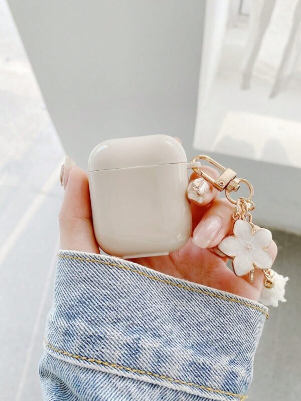Coque fleurs blanches AirPods – Image 2