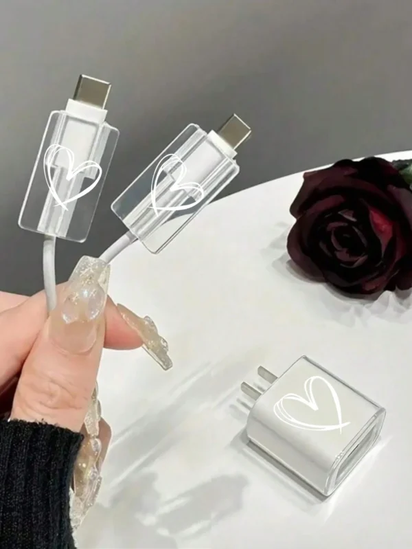 Étui cœur chargeur Apple – Image 2