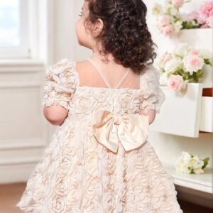 Robe manches florales princesse