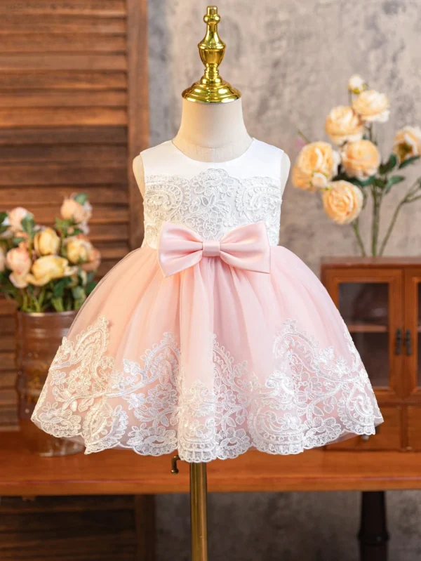 Robe satin brodée volants – Image 8