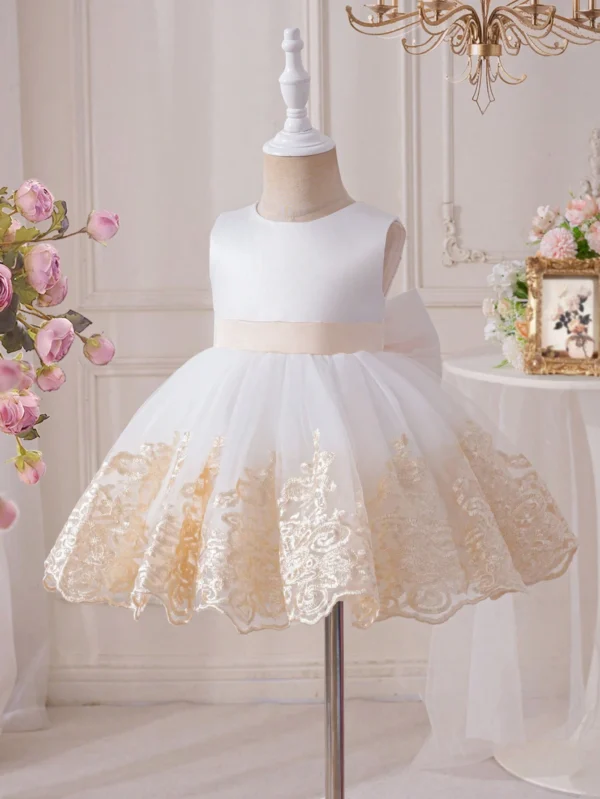 Robe baptême broderie nœud – Image 4