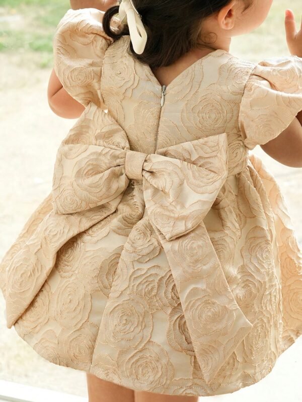 Robe manches courtes roses – Image 2