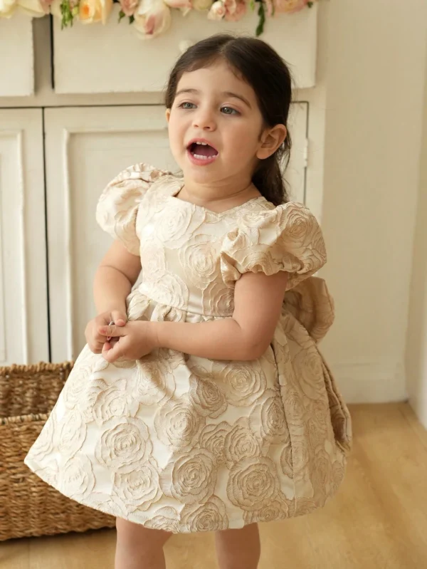 Robe manches courtes roses – Image 4