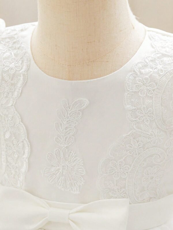 Robe baptême dentelle manches – Image 5