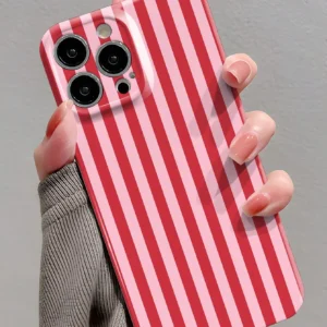 Coque rayée rose clair