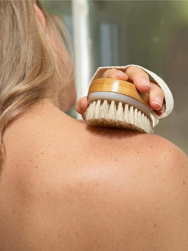 Brosse exfoliante bois 1 pcs – Image 5